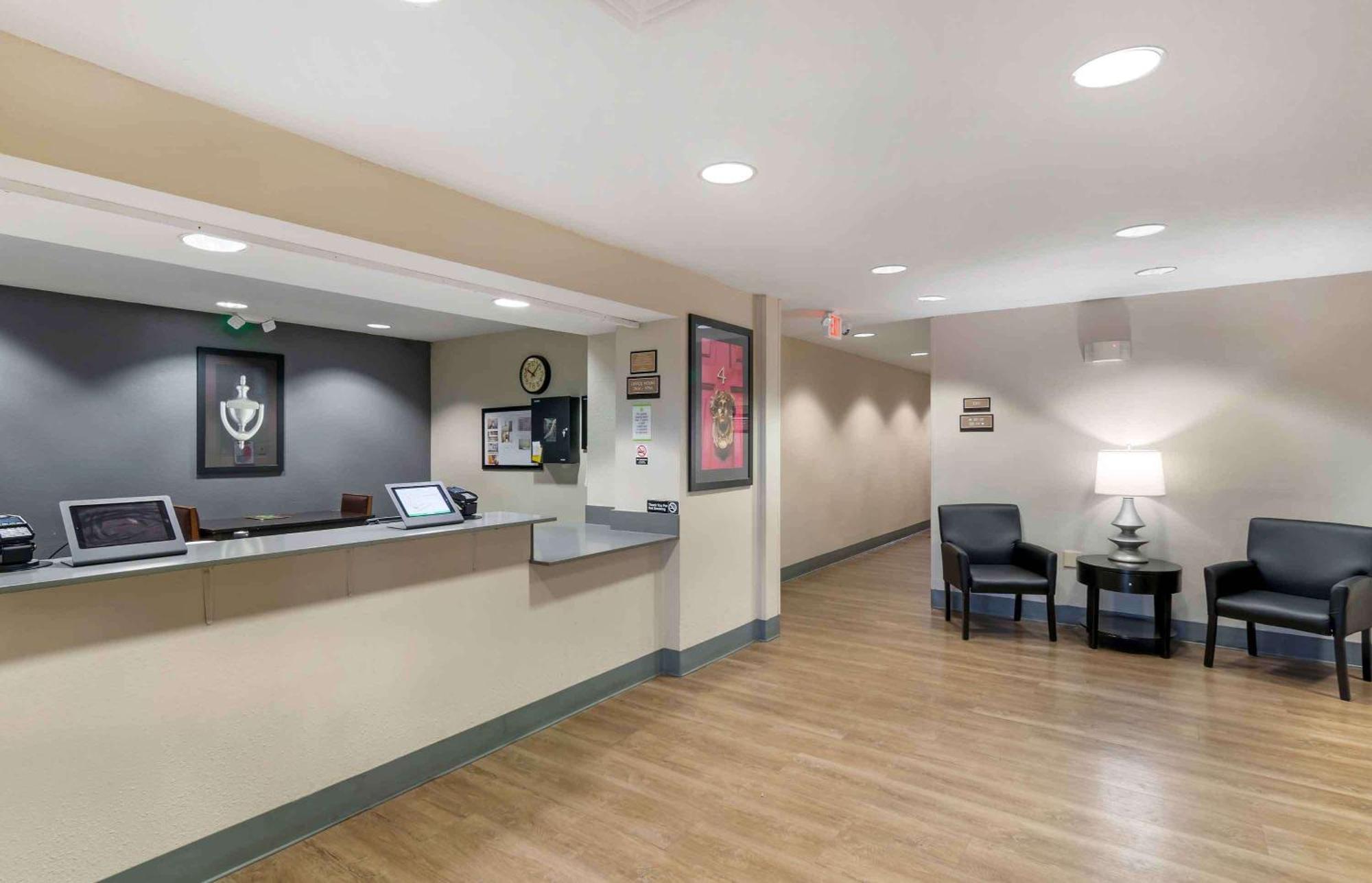 Extended Stay America Suites - Kansas City - Airport Zewnętrze zdjęcie