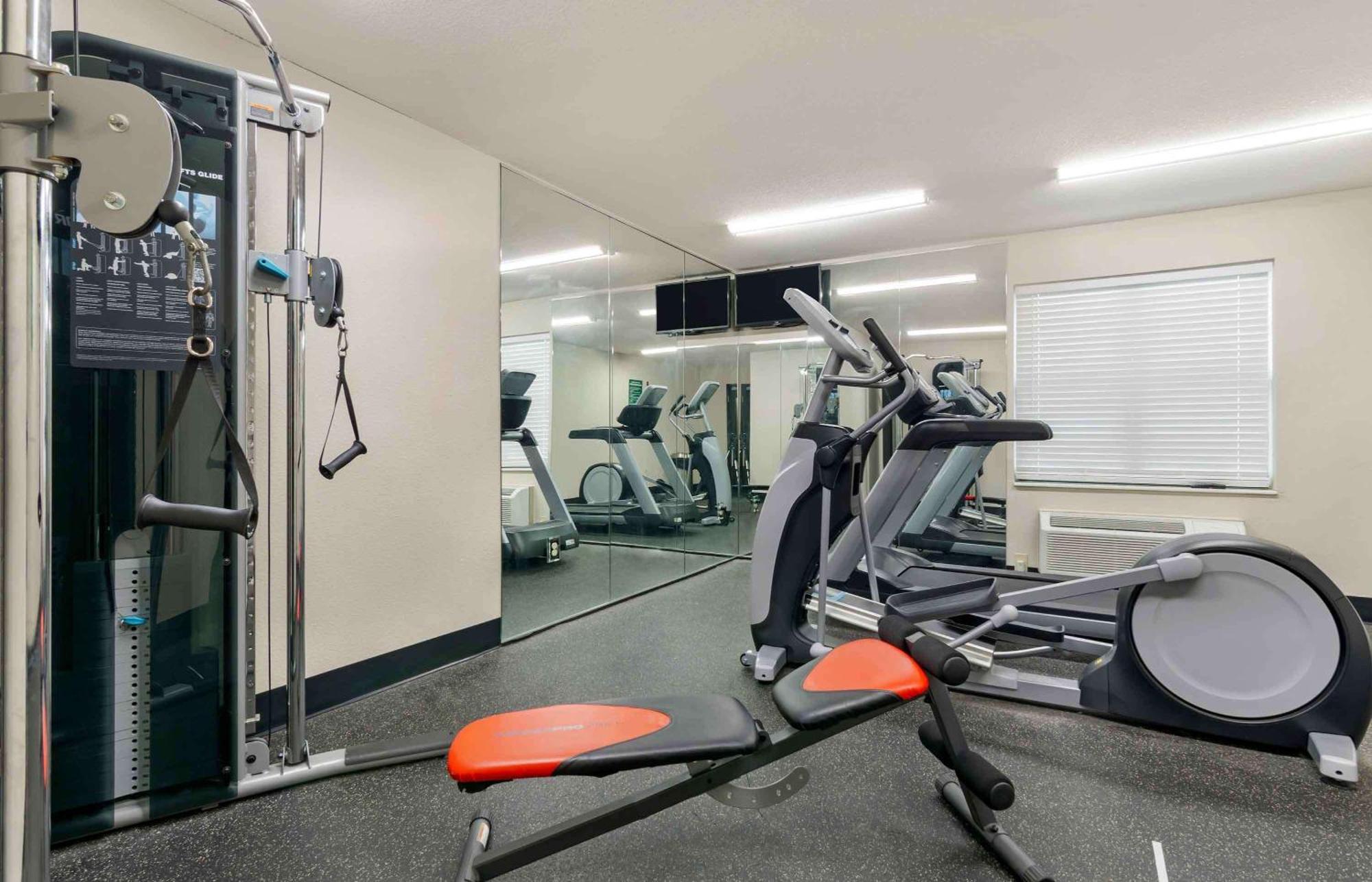 Extended Stay America Suites - Kansas City - Airport Zewnętrze zdjęcie