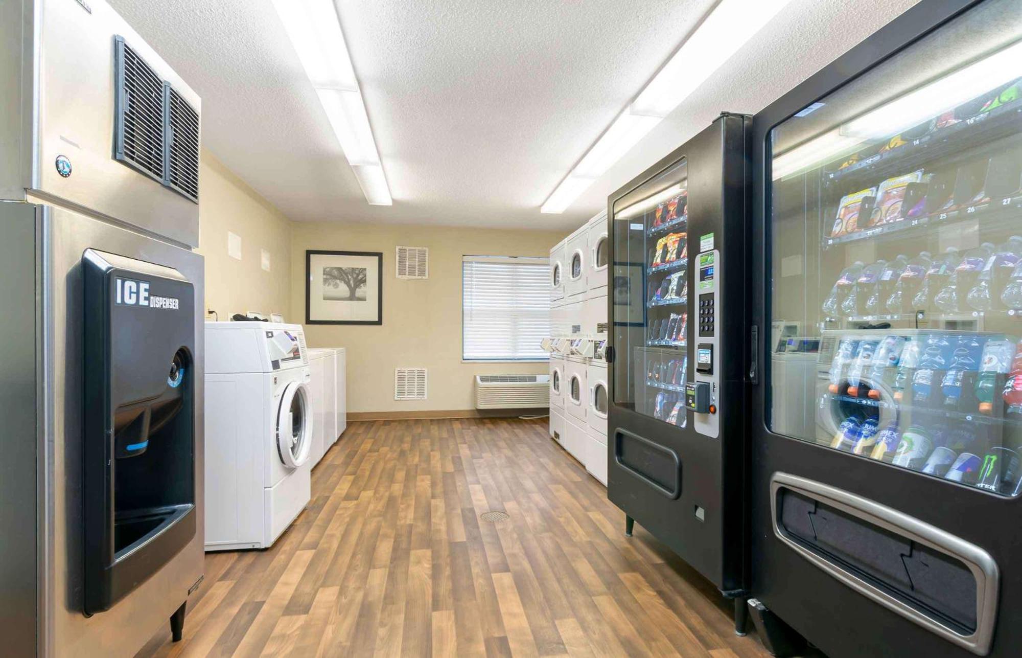 Extended Stay America Suites - Kansas City - Airport Zewnętrze zdjęcie